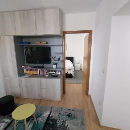 Jakov Apartman Orebic