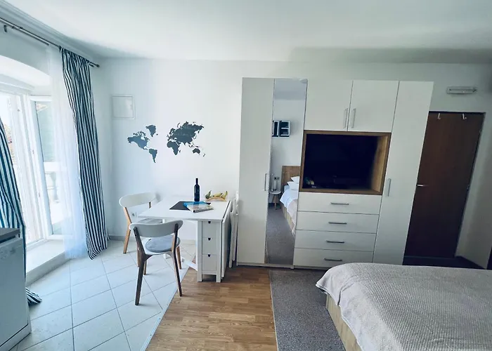 Jakov Apartamento *